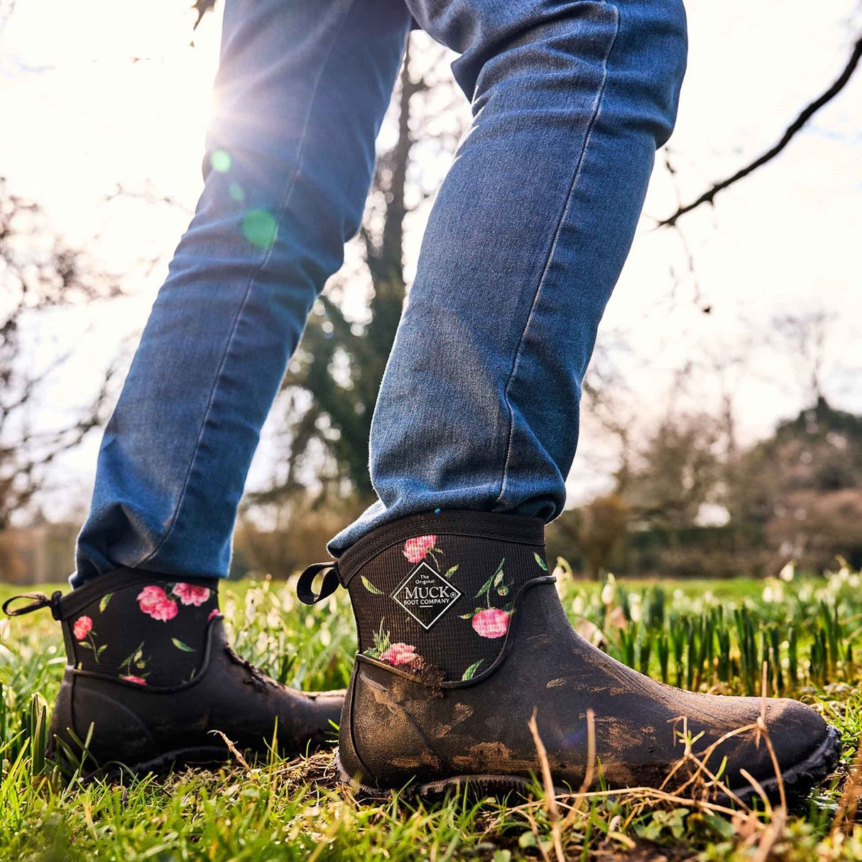 Women's RHS Muckster II Ankle Boots Black Roses Print